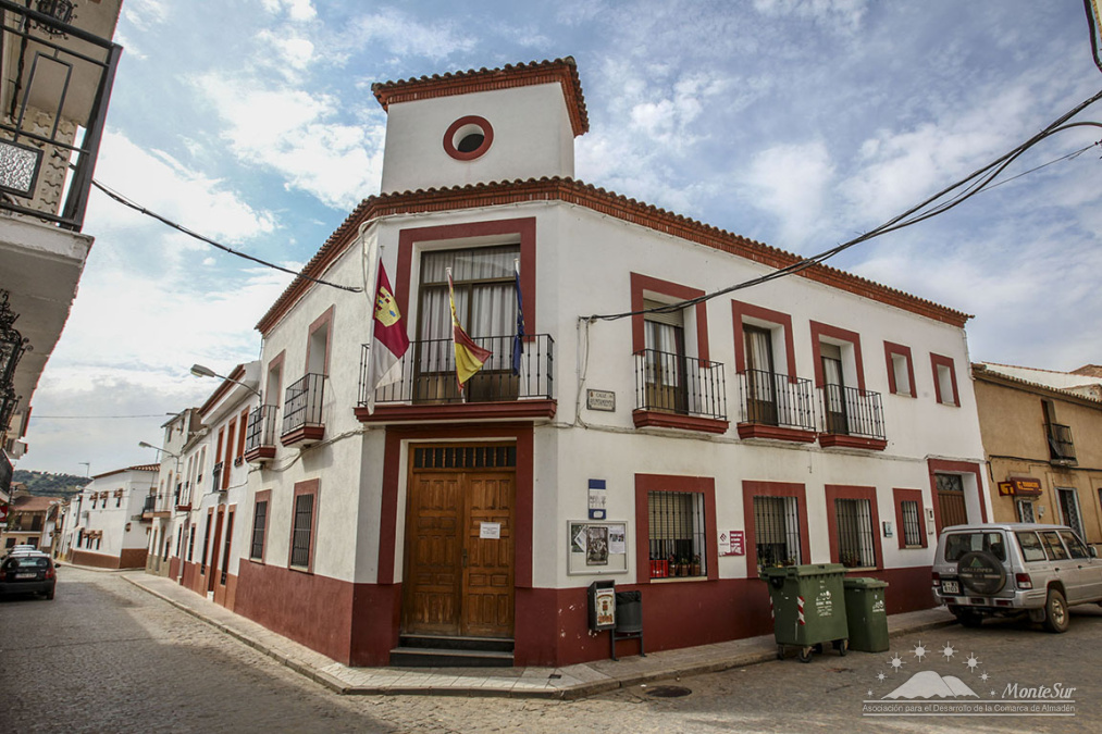 La Hora de Montesur: Ayuntamiento Guadalmez