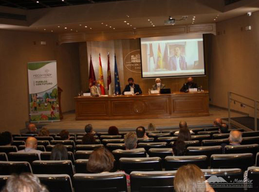 La presidenta de MonteSur asiste a la asamblea de RECAMDER